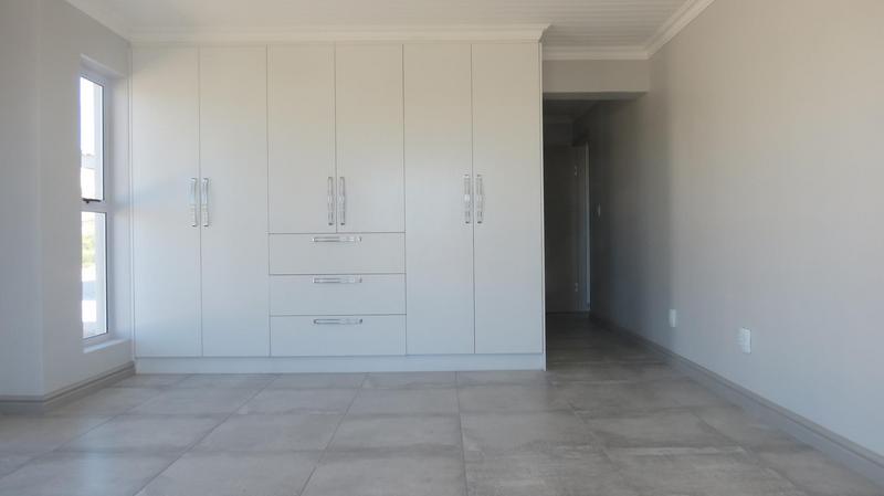 4 Bedroom Property for Sale in Myburgh Park Western Cape